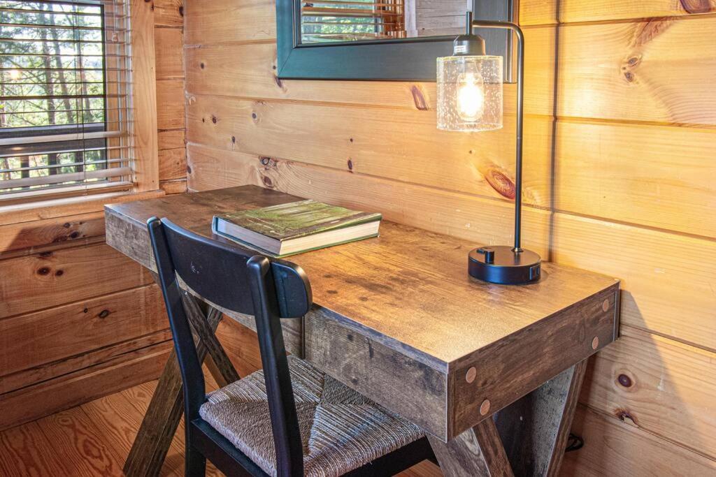 Cherry Log Summit Cabin By Bk Stays - Family Friendly - Playground - Game Room - Jacuzzi - Amazing Mountain Views Bagian luar foto