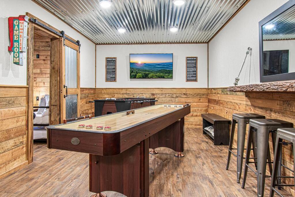 Cherry Log Summit Cabin By Bk Stays - Family Friendly - Playground - Game Room - Jacuzzi - Amazing Mountain Views Bagian luar foto