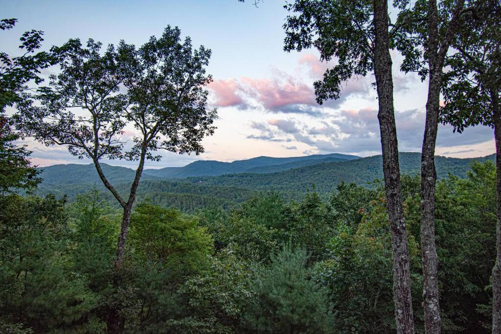 Cherry Log Summit Cabin By Bk Stays - Family Friendly - Playground - Game Room - Jacuzzi - Amazing Mountain Views Bagian luar foto