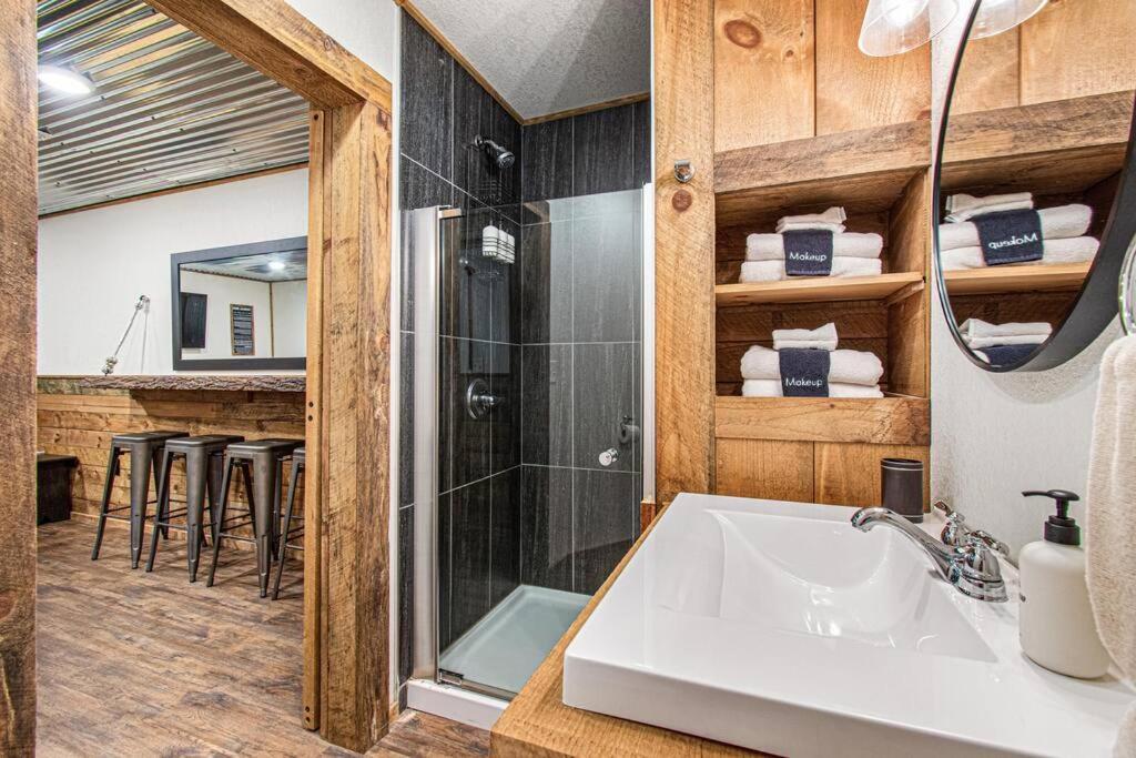 Cherry Log Summit Cabin By Bk Stays - Family Friendly - Playground - Game Room - Jacuzzi - Amazing Mountain Views Bagian luar foto