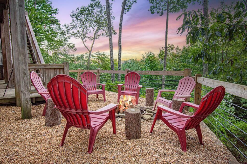 Cherry Log Summit Cabin By Bk Stays - Family Friendly - Playground - Game Room - Jacuzzi - Amazing Mountain Views Bagian luar foto