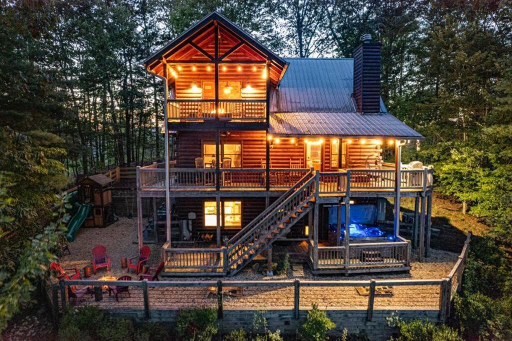 Cherry Log Summit Cabin By Bk Stays - Family Friendly - Playground - Game Room - Jacuzzi - Amazing Mountain Views Bagian luar foto